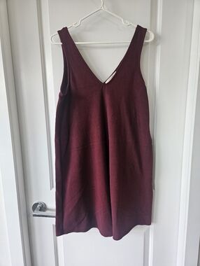 Monk & Lou Burgundy V-Neck Sleeveless Mini Dress Size Small